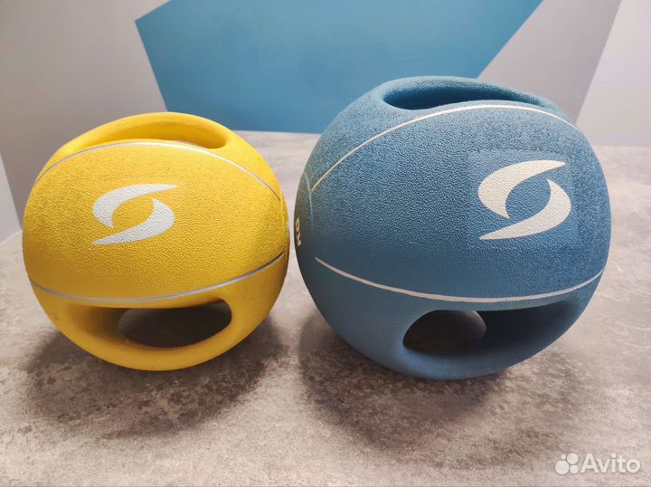 Медицинбол с хватами