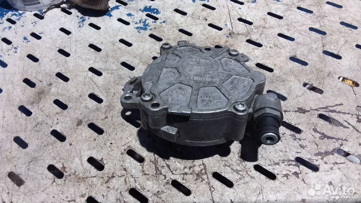 Вакуумный насос двигателя Audi Volkswagen