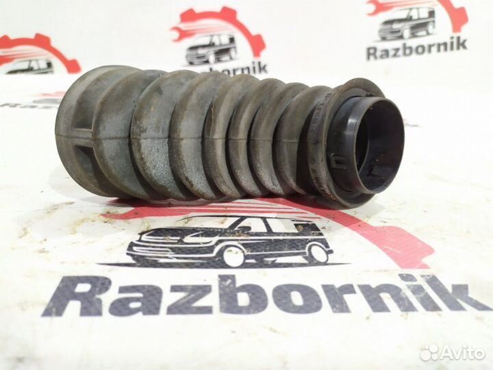 Уплотнительная резинка боковой двери Mercedes