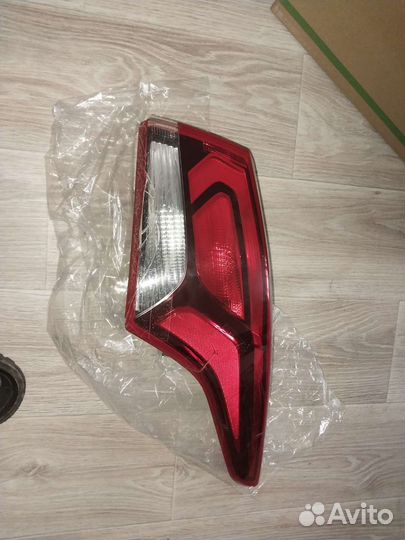 Фары задние на hyundai solaris 2020г оригинал