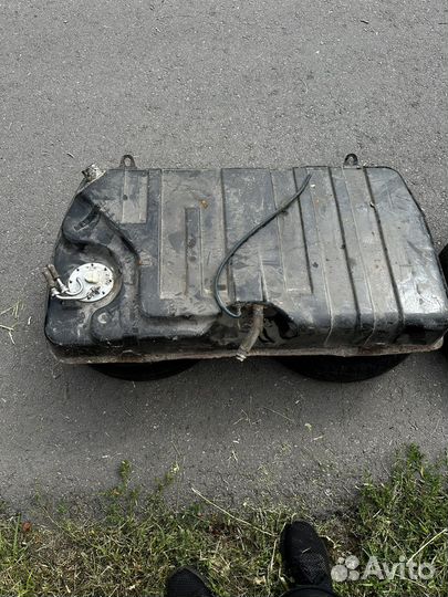 Топливный бак на ниву