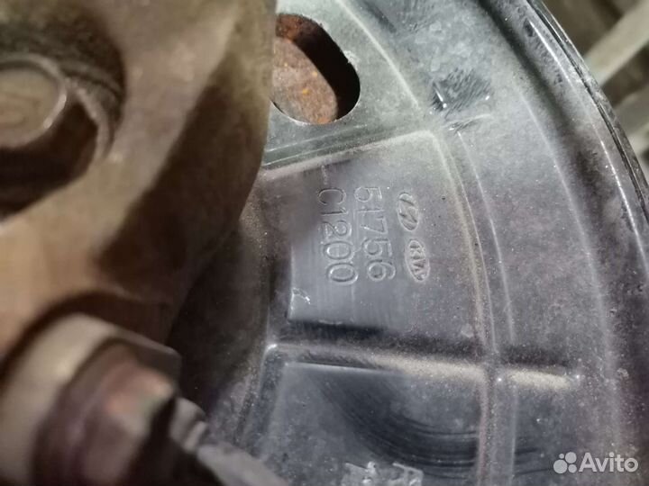 Кулак поворотный левый Kia Optima 4 JF