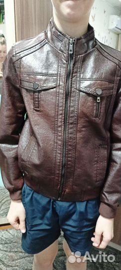 Кожаная куртка на мальчика