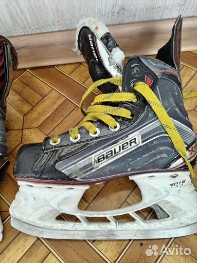 Хоккейные коньки bauer vapor x700