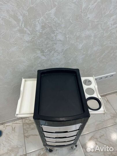 Тележка парикмахерская