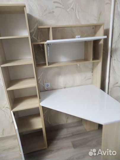 Компьютерный стол с пеналом №11