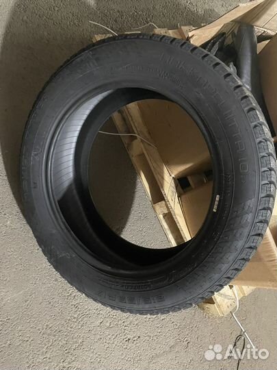 Nokian Tyres Hakkapeliitta 10p 215/55 R17 98T