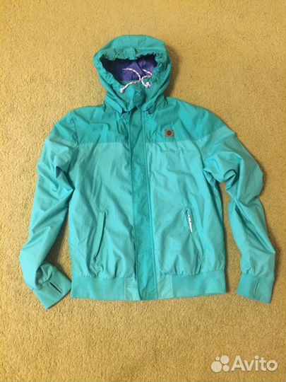 Куртка ветровка
