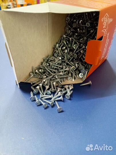 Шуруп для дерева белый цинк 3,5х16