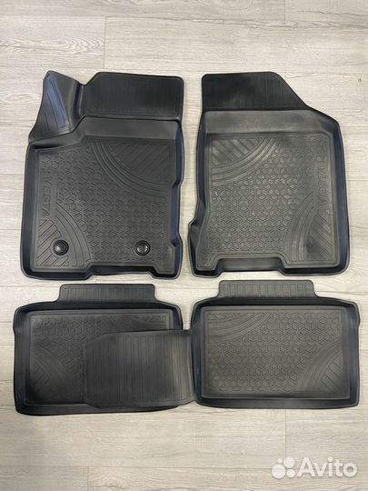 Новые резиновые ковры LADA Vesta