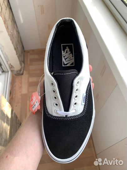 Vans era black marshmallow