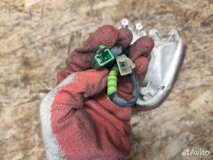 Zzr600 90-92 задний поворотник