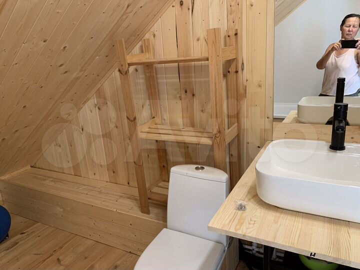 Комната 38 м² в 1-к., 1/4 эт.