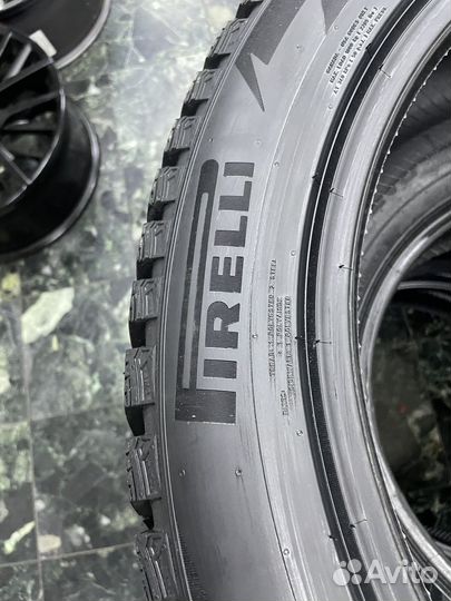 Pirelli Scorpion Ice Zero 2 265/45 R21 108H