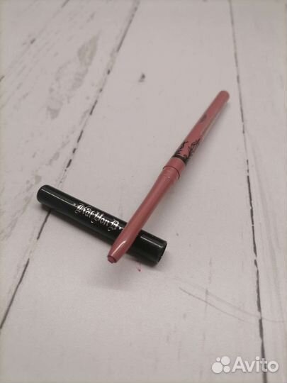 Карандаш для губ Lovecraft Kat Von d