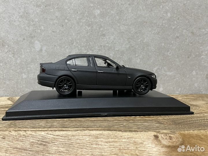 Модель BMW 3 e90 1/43