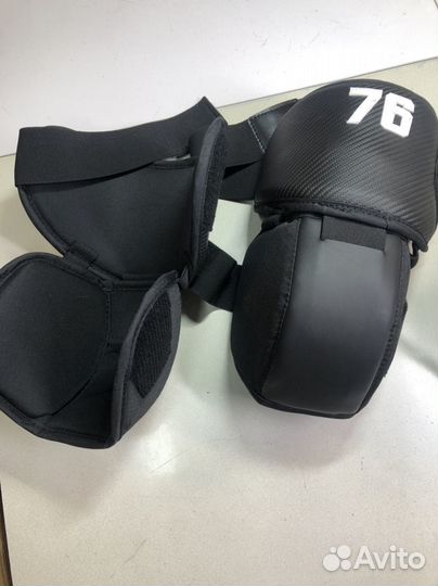 Хоккейные вратарские наколенники