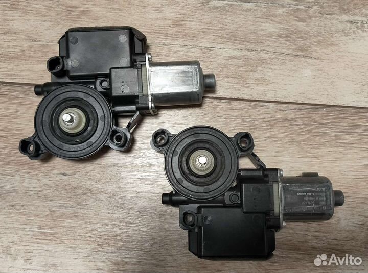 Моторчик стеклоподъемника volkswagen Transporter