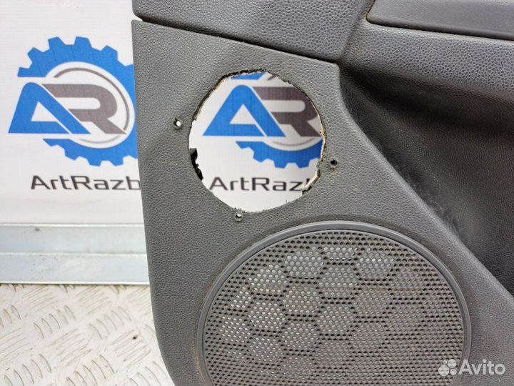 Обшивка двери передней правой Opel Astra H 1.6