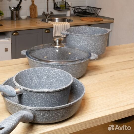 Набор антипригарной посуды 