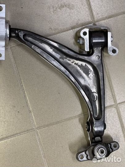 Рычаг передний правый и левый volvo XC90 XC60