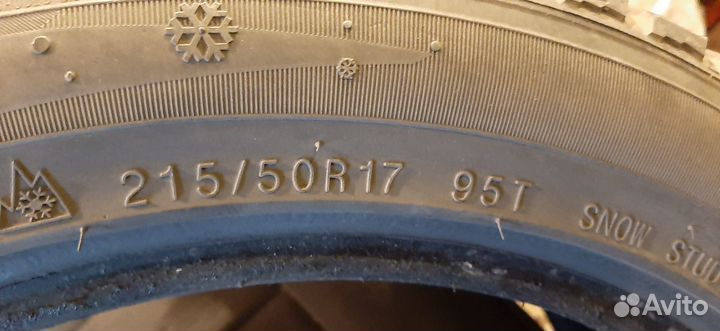 Kumho I'Zen KW22 215/50 R17