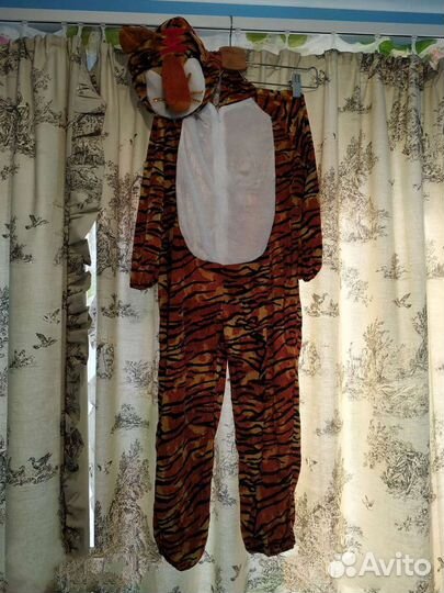 Новогодний костюм кигуруми тигра на 4-5лет 100-110