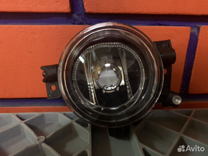 Фара противотуманная левая Ford Focus ll