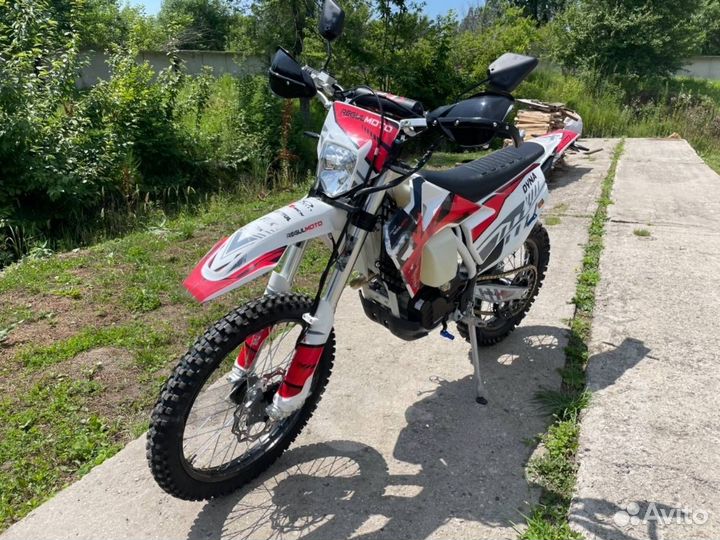 Мотоцикл Regulmoto Dyna