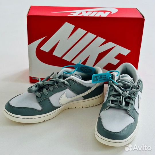 Nike Dunk Low “Mica Green”
