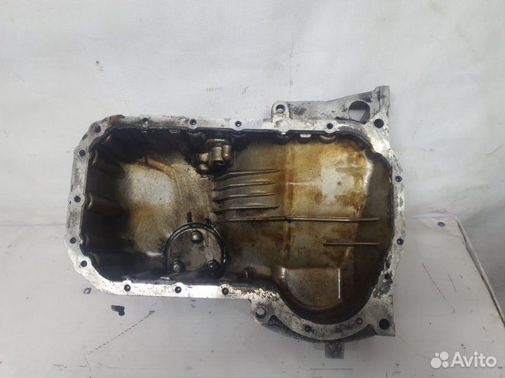 Поддон Volkswagen Passat B5 седан 2000