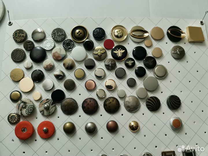 Установка кнопок, обтяжка пуговиц и пряжек