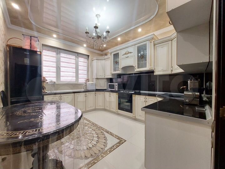 2-к. квартира, 60 м², 4/4 эт.