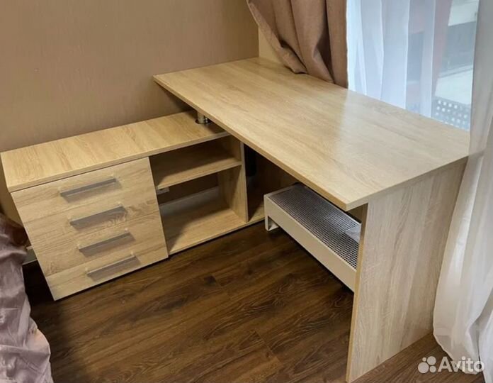 Стол компьютерный Алькор