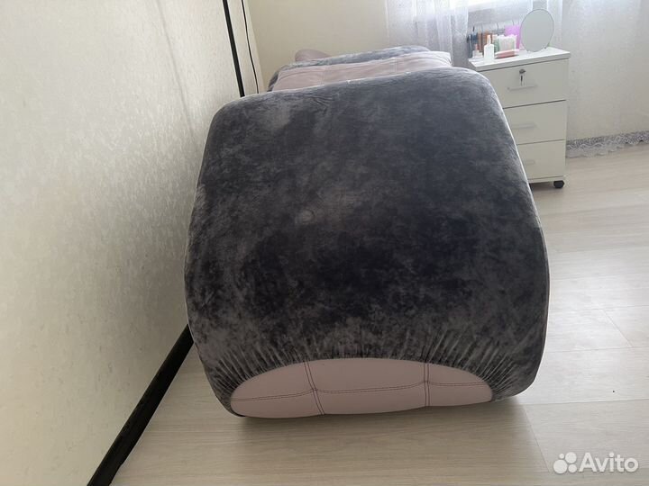 Кушетка для наращивания ресниц