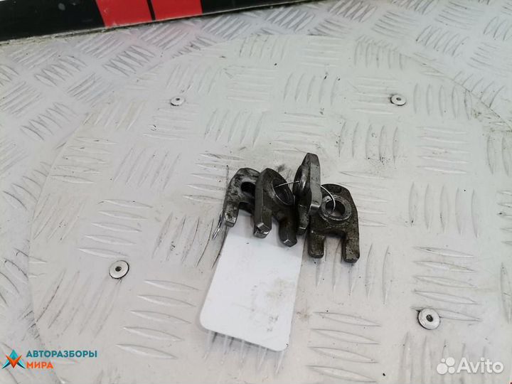 Крепление форсунки Nissan Micra 3 (K12) 2006