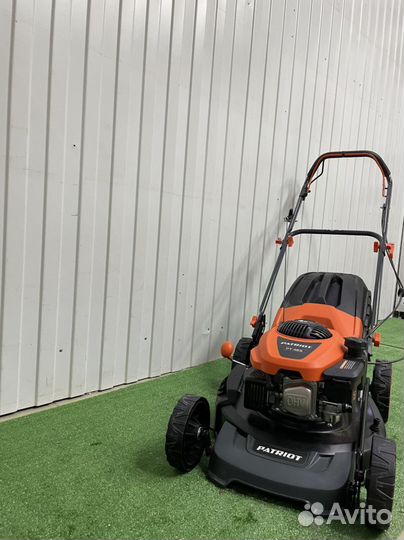 Газонокосилка бензиновая Patriot PT46s