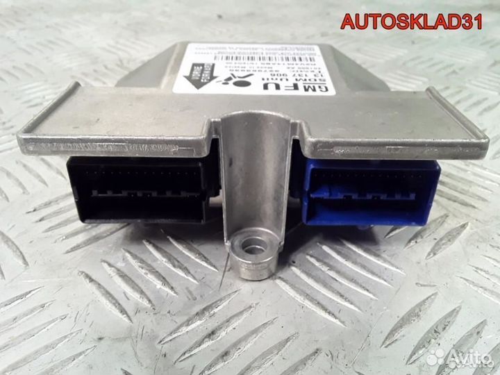 Блок управления Аирбаг Opel Astra H 13137906