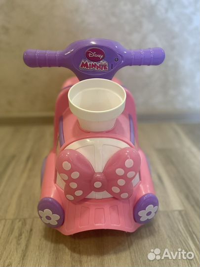 Машинка-каталка disney