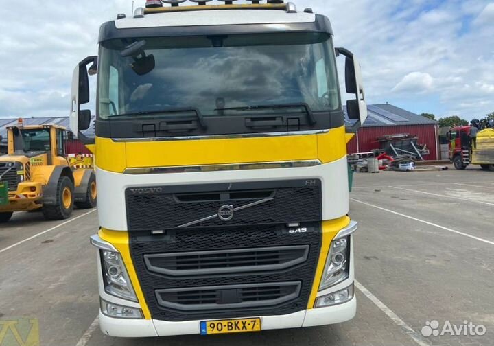 В разборке грузовик Volvo, FH с 2013