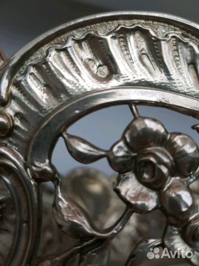 Серебряная ваза