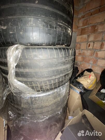 Vredestein Ultrac Vorti 335/25 R22