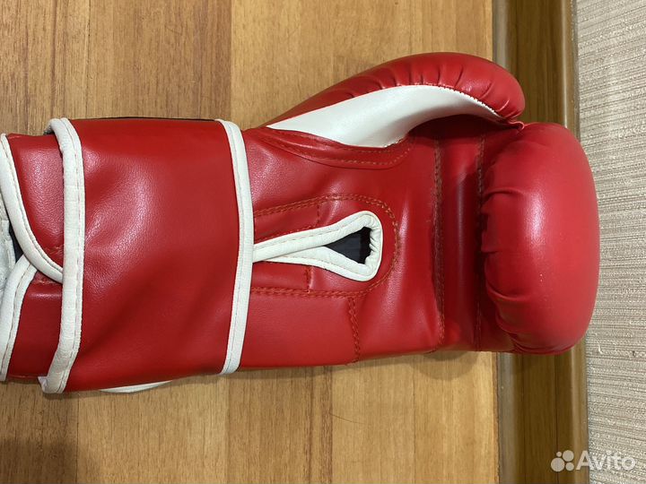 Шлем и перчатки для контактного карате