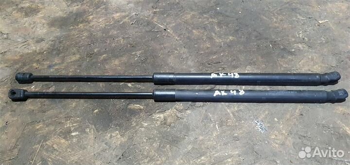 Амортизатор двери багажника Mazda Mazda 3 (BK) 20