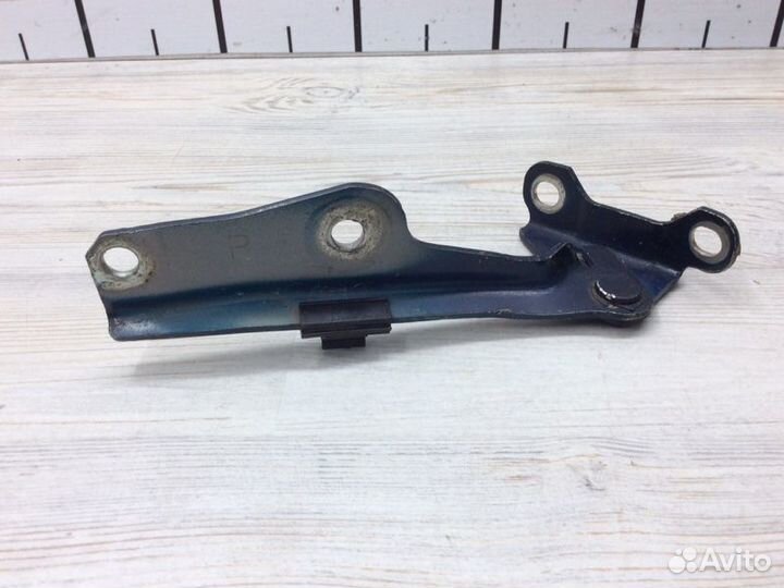 Петля капота Mitsubishi Pajero Sport K9 1998-2008