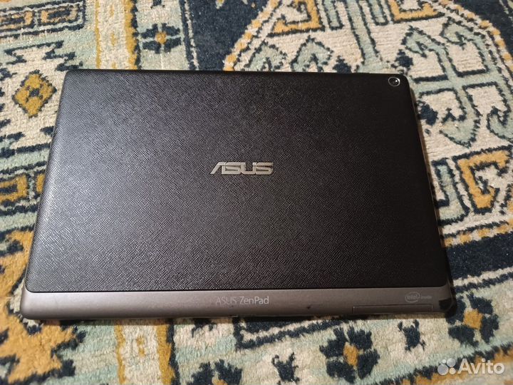 Asus ZenPad 10 (P021)