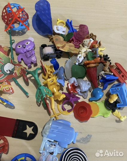 Игрушки сборные киндер разные + запчасти