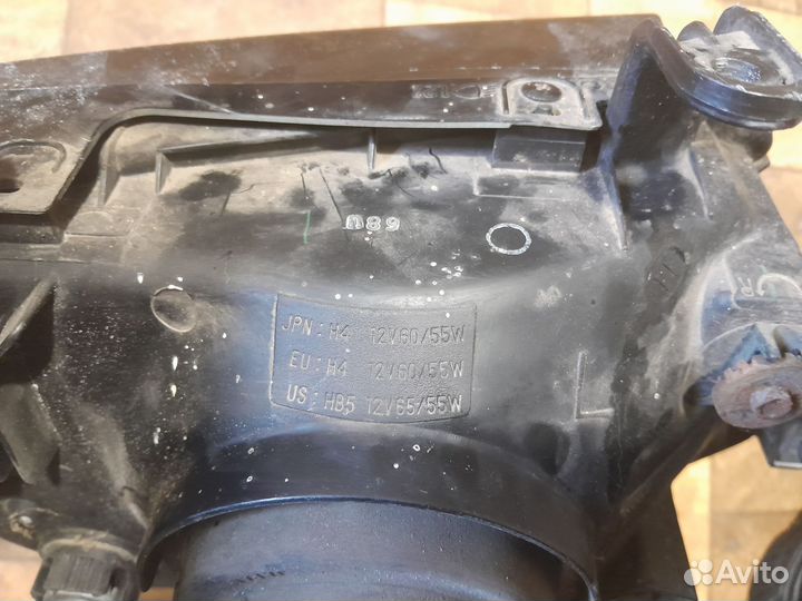 Фара передняя левая mitsubishi pajero