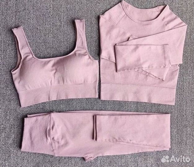 Костюм для спорта