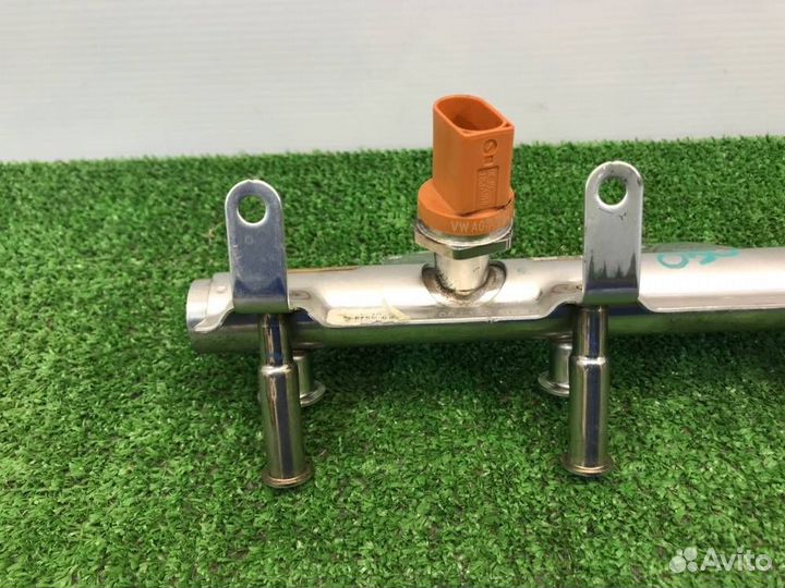 Рейка топливная Audi A4 B8 cdnc 2011